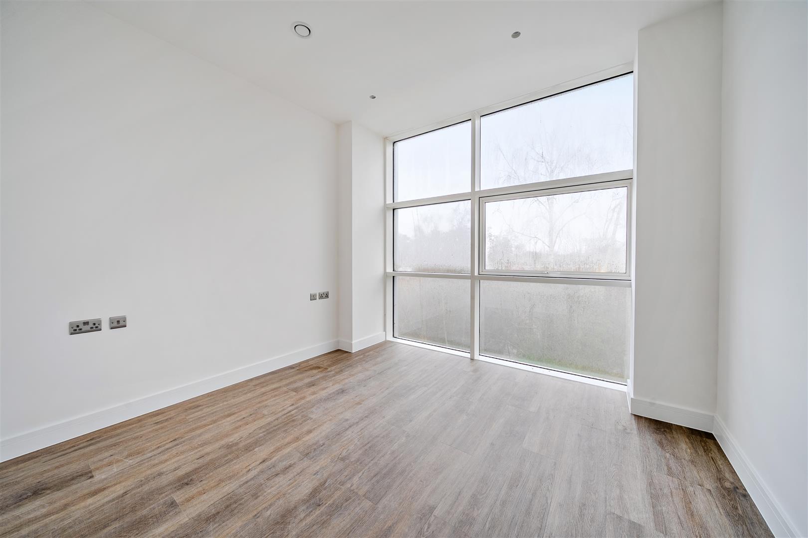 Roop House Waterfront, Fleet